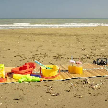 Beachfront Makenzy *