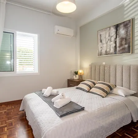 Apartament Beachfront Makenzy *